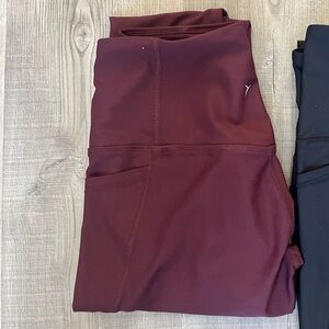 Old Navy Powersoft Burgundy Pocket Leggings